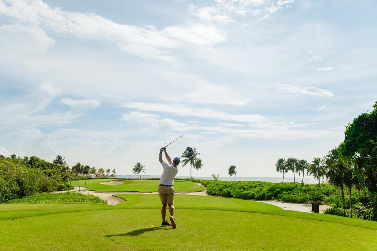 Hyatt Regency Aqaba Ayla Resort Exterior foto Golf course at the InterContinental Resort